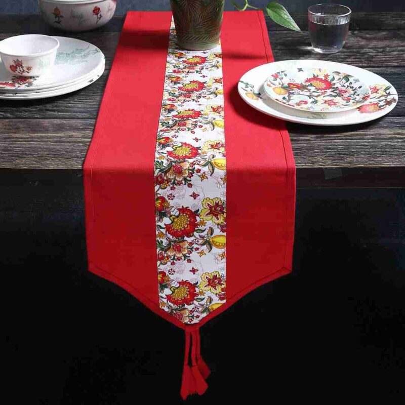 Como Table runner with floral print - Red - Image 7