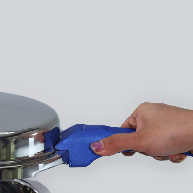 Nigella Pressure Cooker 3 Litres, Blue – Lid Handle - Image 2