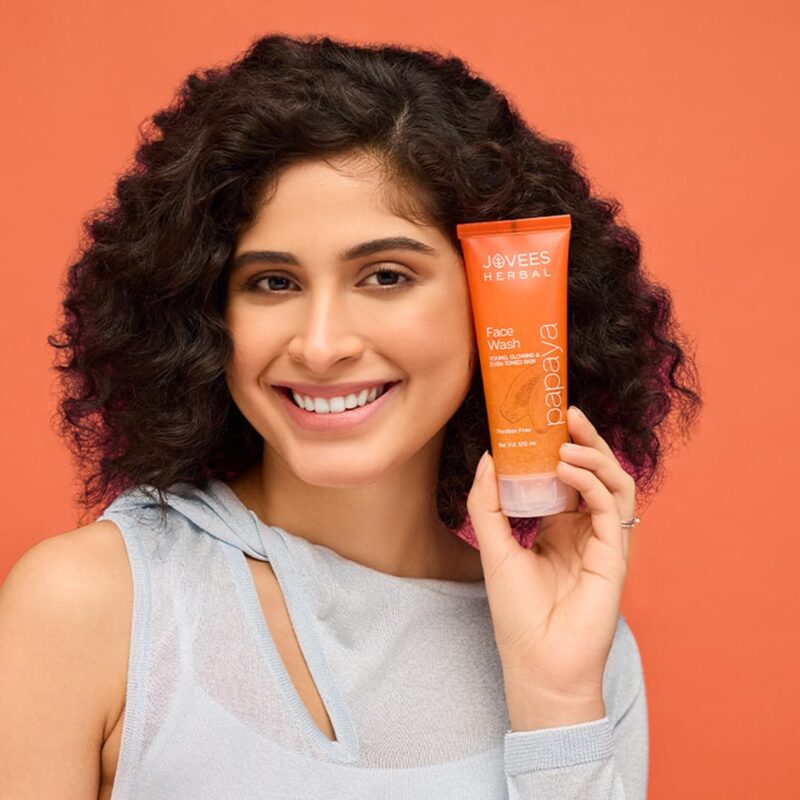 Jovees Herbal Papaya Face Wash For Glowing and Clear Skin with Papaya & Bilberry Ext | Gentle Cleanser For Brightens Skin, Removes Pigmentation & Dark Spots | For All Skin Types - 120ML (pack of 3) - Image 7