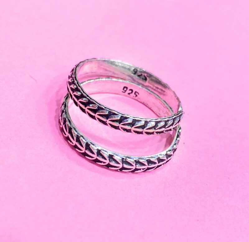 DARSHRAJ JEWELLERS 925 Sterling Silver Chandi Black Toe Ring Silver For Women (2.5gm) - Image 3