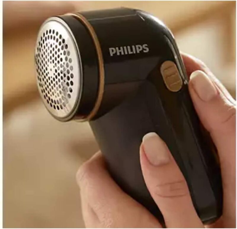 Philips GC026/80 Fabric Shaver, Lint Remover for Woolen Sweaters, Blankets, Jackets/Burr Remover Pill Remover from Carpets, Curtains (Black) - Image 5