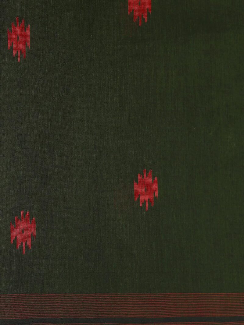 THE WEAVE TRAVELLER Handloom Green Cotton Jamdani Saree With Attached Unstitiched Blouse - Image 3