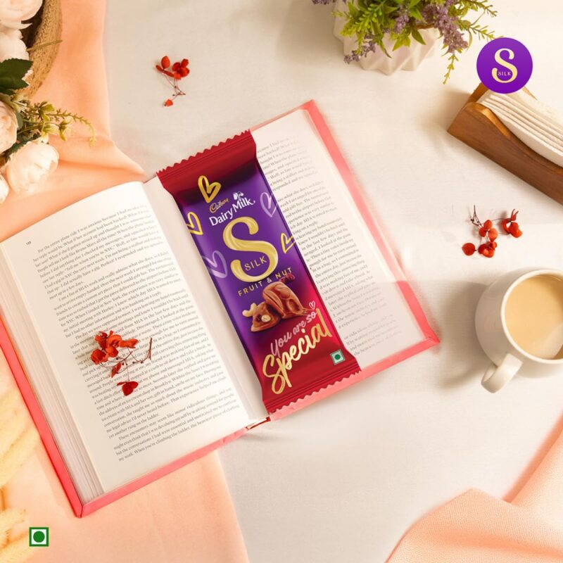 Cadbury Dairy Milk Silk Fruit and Nut Valentine's Gift Pack Chocolate Bar, 137 g - Image 7