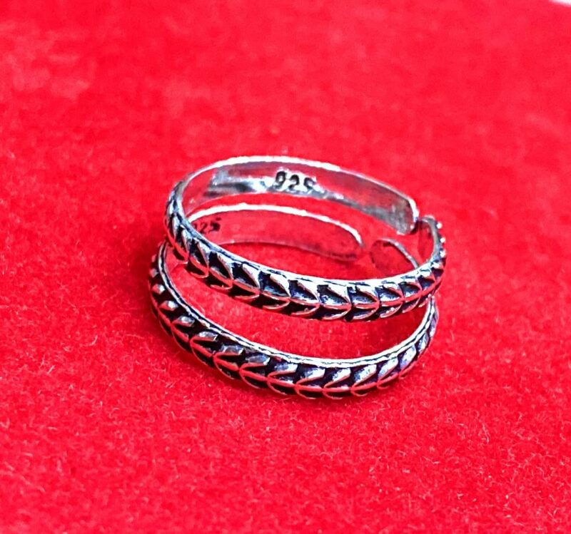 DARSHRAJ JEWELLERS 925 Sterling Silver Chandi Black Toe Ring Silver For Women (2.5gm) - Image 4