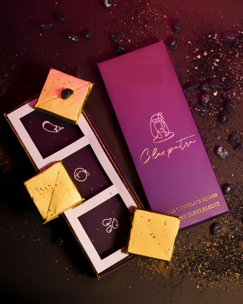 Cleopatra Luxury Milk Chocolate Bars For Uplifting Mood, Vitality, Enjoyment Best Gift Set Ideal For Men & Women, Vegetarian And Gluten-Free 60g With 1 Handcuffs (Hathkadi) & 2 Dice, 60 gram - Image 5
