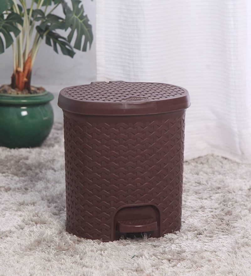 Brown|Classic Pedal Dustbin / 6 Litres