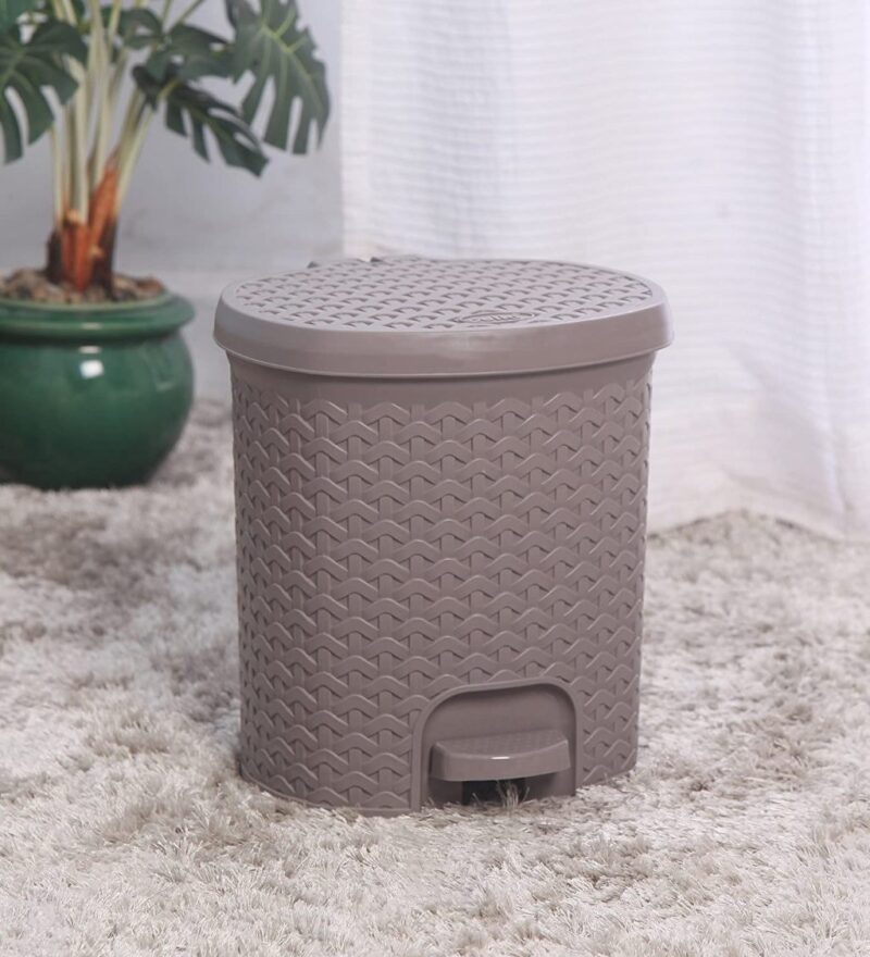 Grey|Classic Pedal Dustbin / 6 Litres