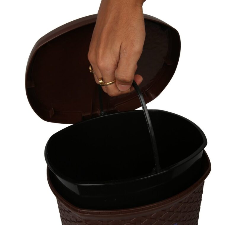 Classic Pedal Dustbin - Image 17