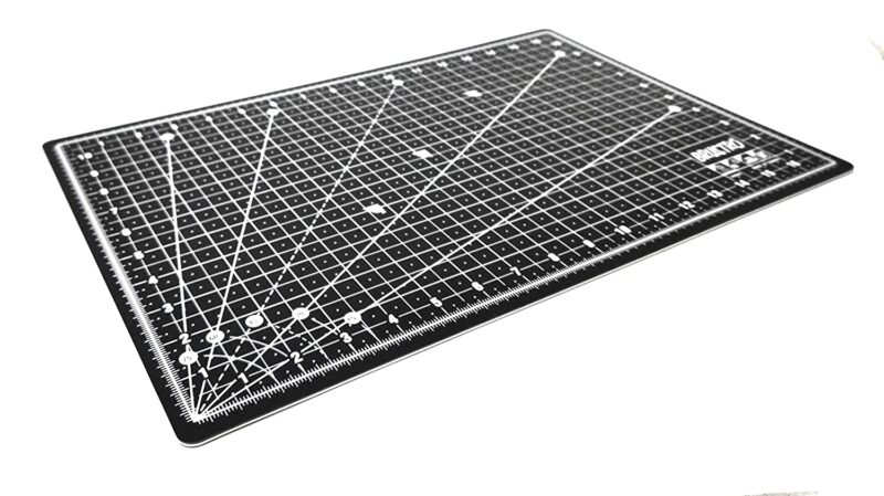 BRUSTRO A3 Double Sided Self Healing Eco Friendly 5 Layers Cutting Mat Metric/Imperial 45cm x 30cm Black