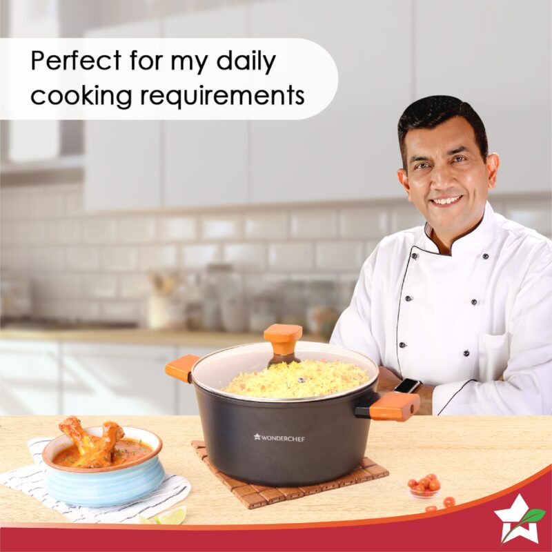 Caesar Non-Stick Casserole with Lid, German Beechwood Handle, Pure Grade Aluminium, Induction Bottom, 5 mm, Black, 5 Years Warranty