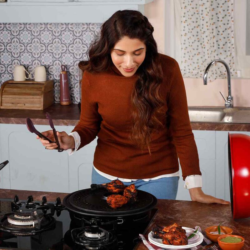 Wonderchef Renewed Gas Oven Tandoor 4 Pieces Set | 2-in-1 Oven and Tandoor | Ideal for Rotis and Naans, Tikkas, Kebabs, Cakes and Cookies | Non-stick Tandoori Trays | Black & Red - Image 8